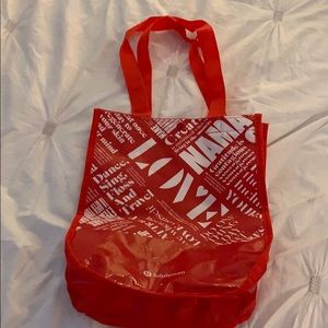 Lululemon tote bag with snap